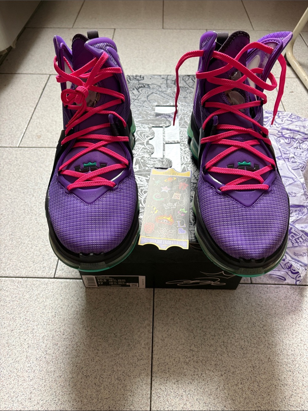 Nike LeBronXlX Mens purple  Basketball Shoes with Pink Laces